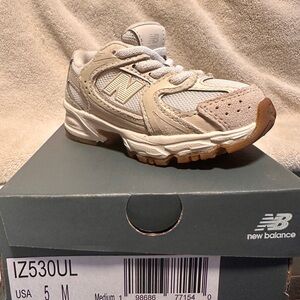 New Balance little Kids' Cream and Tan Sneakers